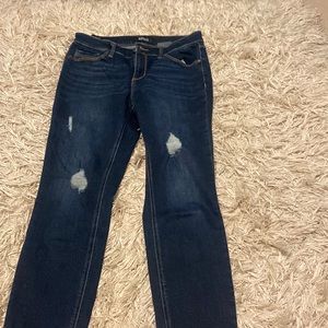 High waisted Ripped Jeans